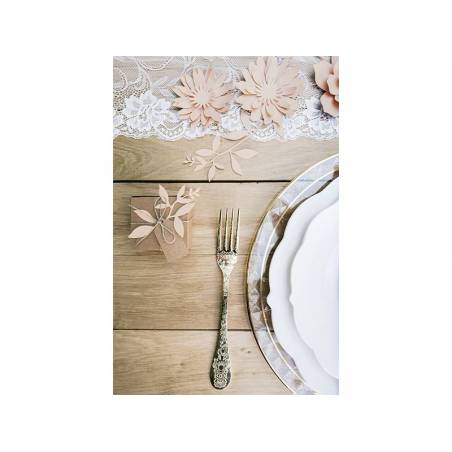 Branche avec décor de feuilles rose poudré 