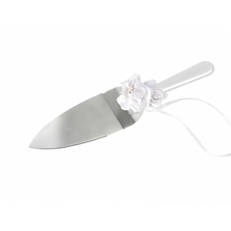 Couteau à gâteau et un serveur 